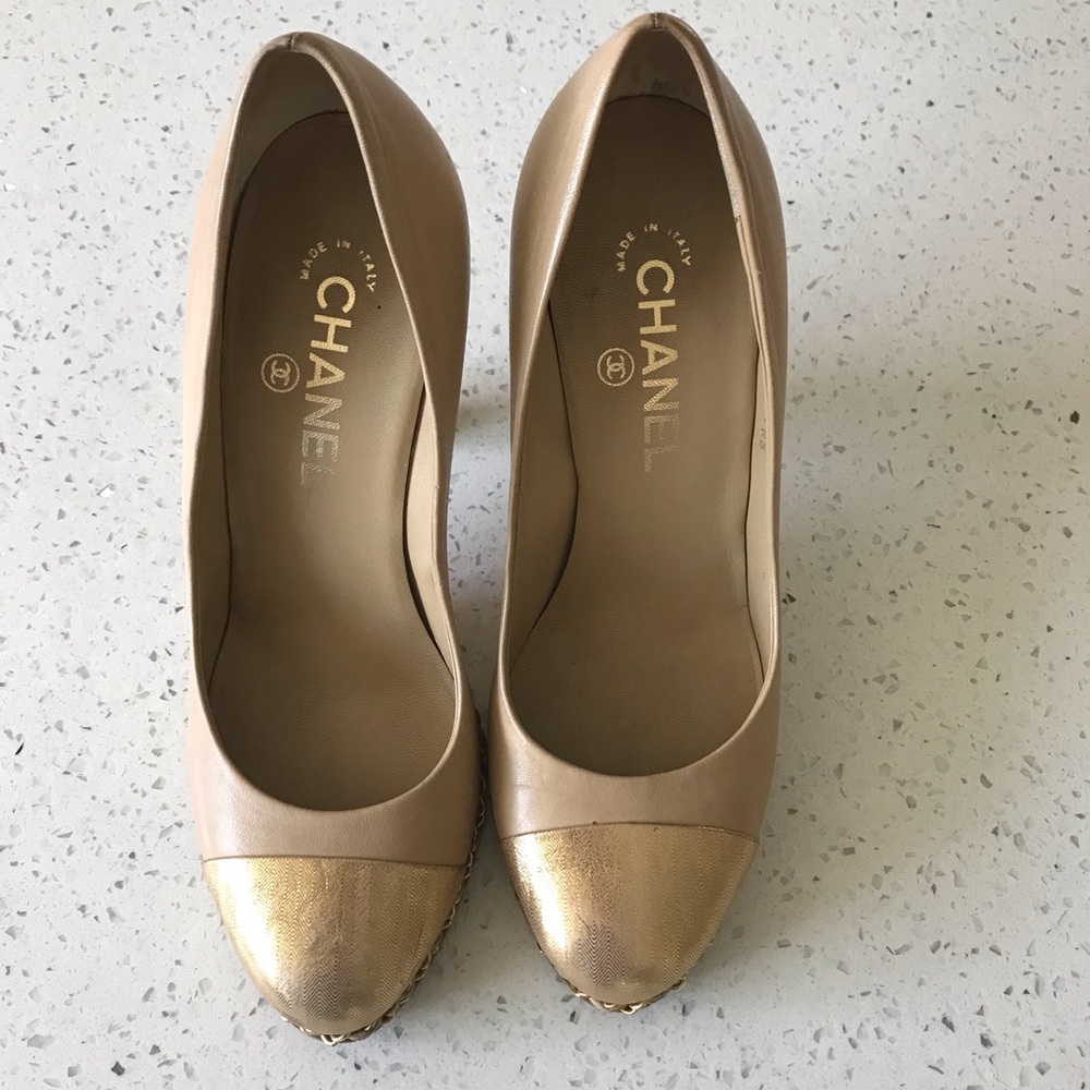 Authentic Chanel heels - Picture 2 of 8